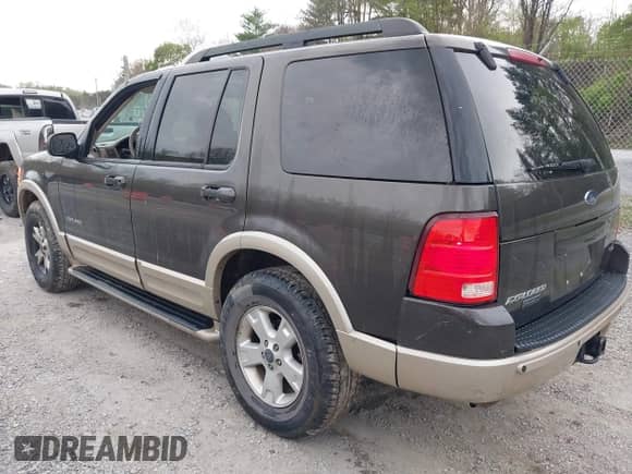 2005 Ford Explorer Eddie Bauer with VIN 1FMDU74K95UA83742, listed as a IAAI auction lot 42061489 with Not provided miles and . Bid and sale history available at DreamBid. Image 3.