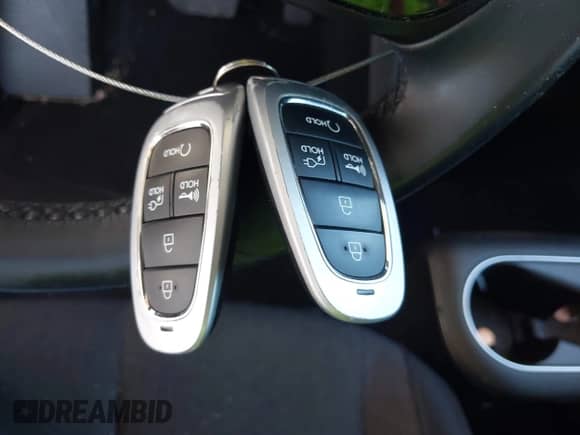 2023 Hyundai Ioniq 5 SE with VIN KM8KM4AE4PU186526, listed as a IAAI auction lot 43348590 with 26,965 mi miles and . Bid and sale history available at DreamBid. Image 11.