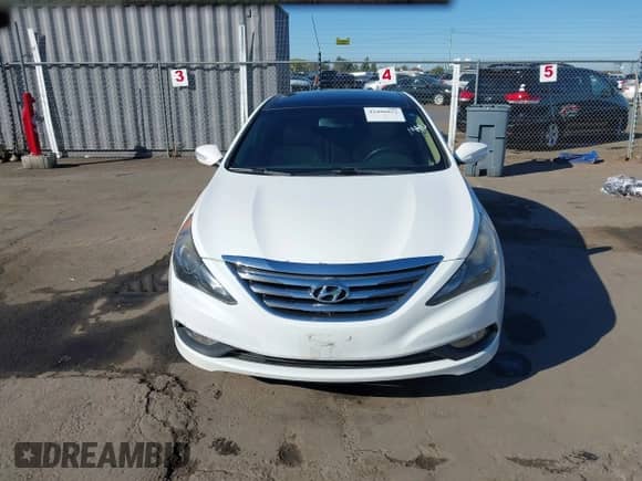 2014 Hyundai Sonata SE z VIN 5NPEC4AC0EH820702, wystawiony jako IAAI lot #43496052 z przebiegiem 134 812 mil mil oraz . Historia ofert i sprzedaży dostępna na DreamBid. Obrazek 12.
