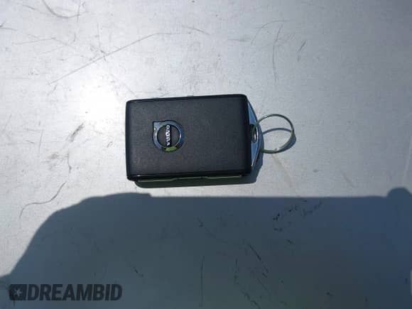 2024 Volvo S60 Core Dark Theme z VIN 7JRL12TK4RG282667, wystawiony jako IAAI lot #42439211 z przebiegiem 40 113 mil mil oraz . Historia ofert i sprzedaży dostępna na DreamBid. Obrazek 11.