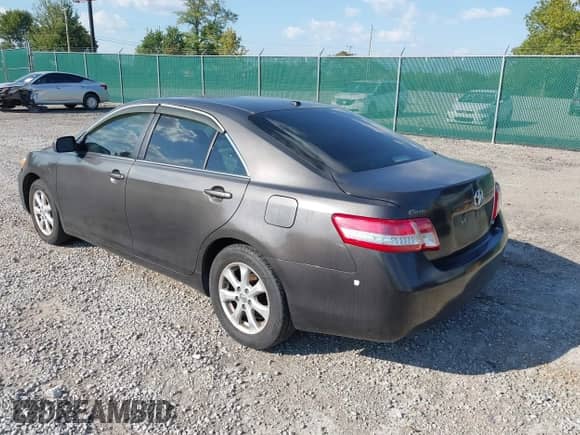 2011 Toyota Camry LE с VIN 4T1BF3EK6BU723748, выставлен на аукционе IAAI как лот 43332194 с пробегом 117 808 миль миль и . История ставок и продаж доступна на DreamBid. Изображение 3.