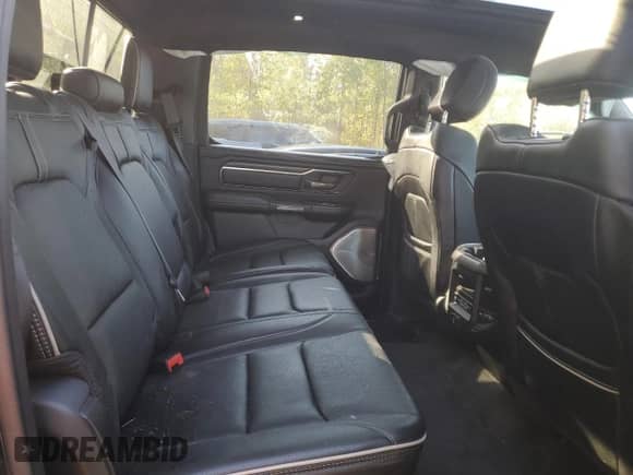 2020 Ram 1500 Limited z VIN 1C6SRFHM2LN340127, wystawiony jako Copart lot #83921235 z przebiegiem 93 992 mil mil oraz Czysty tytuł • Clean title. Historia ofert i sprzedaży dostępna na DreamBid. Obrazek 10.