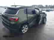 2018 Jeep Compass Latitude z VIN 3C4NJDBB2JT315024, wystawiony jako IAAI lot #42995546 z przebiegiem 111 279 mil mil oraz . Historia ofert i sprzedaży dostępna na DreamBid. Obrazek 4.