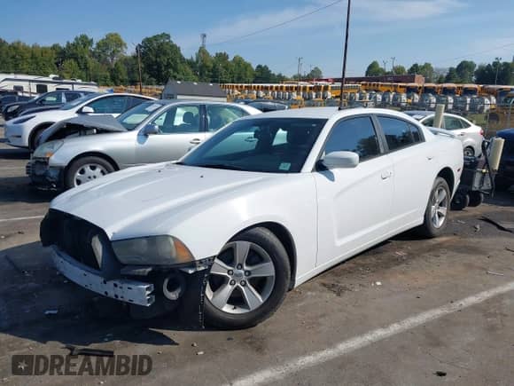 2014 Dodge Charger SE z VIN 2C3CDXBG1EH131594, wystawiony jako IAAI lot #43286439 z przebiegiem 204 317 mil mil oraz . Historia ofert i sprzedaży dostępna na DreamBid. Obrazek 17.