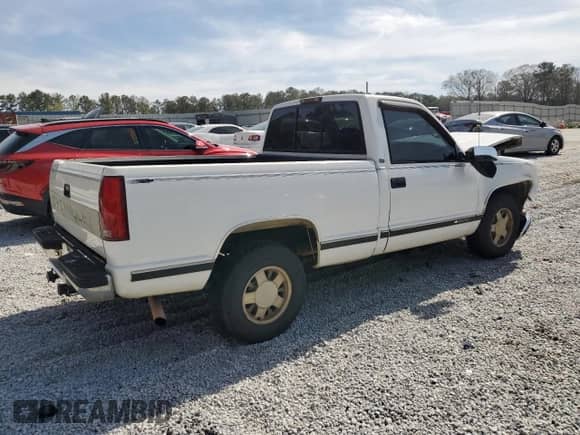 1997 Chevrolet Silverado 1500 with VIN 1GCEC14R9VZ196034, listed as a Copart auction lot 49669505 with 346,143 mi miles and Salvage title. Bid and sale history available at DreamBid. Image 3.