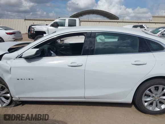 2025 Chevrolet Malibu LT с VIN 1G1ZD5ST8SF144355, выставлен на аукционе IAAI как лот 43542715 с пробегом 30 392 миль миль и . История ставок и продаж доступна на DreamBid. Изображение 13.