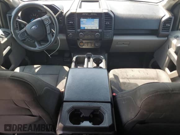 2017 Ford F-150 XL z VIN 1FTEW1EP8HFA31019, wystawiony jako Copart lot #80873965 z przebiegiem 176 019 mil mil oraz Szkoda całkowita • Salvage title. Historia ofert i sprzedaży dostępna na DreamBid. Obrazek 8.