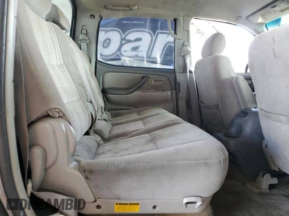 2006 Toyota Tundra SR5 z VIN 5TBET34156S548947, wystawiony jako Copart lot #81879505 z przebiegiem 447 910 mil mil oraz Szkoda całkowita • Salvage title. Historia ofert i sprzedaży dostępna na DreamBid. Obrazek 10.