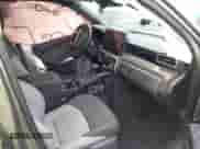 2025 Toyota Tacoma SR z VIN 3TMLB5JNXSM107636, wystawiony jako IAAI lot #42152895 z przebiegiem Nie podano mil oraz . Historia ofert i sprzedaży dostępna na DreamBid. Obrazek 5.