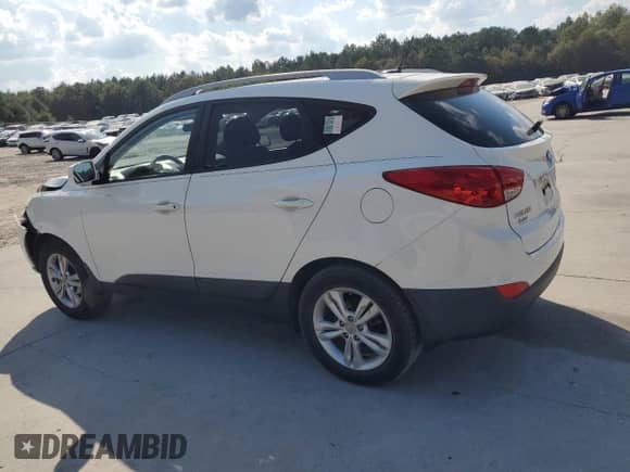 2011 Hyundai Tucson GLS z VIN KM8JU3AC1BU261485, wystawiony jako Copart lot #81221455 z przebiegiem 85 241 mil mil oraz Szkoda całkowita • Salvage title. Historia ofert i sprzedaży dostępna na DreamBid. Obrazek 2.