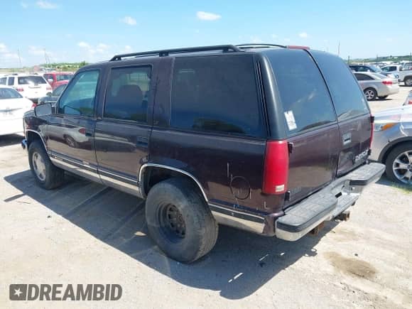 1996 Chevrolet Tahoe с VIN 1GNEK13R5TJ372035, выставлен на аукционе IAAI как лот 42718771 с пробегом 198 972 миль миль и . История ставок и продаж доступна на DreamBid. Изображение 3.