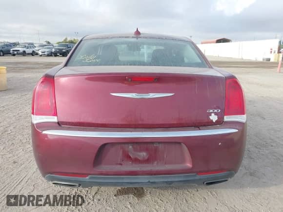 2018 Chrysler 300 Touring L с VIN 2C3CCAAG0JH137463, выставлен на аукционе IAAI как лот 43385727 с пробегом 108 898 миль миль и . История ставок и продаж доступна на DreamBid. Изображение 16.