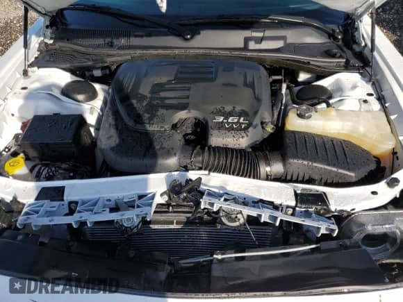 2022 Dodge Challenger GT z VIN 2C3CDZJG2NH238697, wystawiony jako Copart lot #89462575 z przebiegiem 45 061 mil mil oraz Czysty tytuł • Clean title. Historia ofert i sprzedaży dostępna na DreamBid. Obrazek 11.