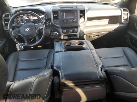 2023 Ram 1500 Tradesman z VIN 1C6RRFCG2PN631569, wystawiony jako Copart lot #45149775 z przebiegiem 24 291 mil mil oraz Czysty tytuł • Clean title. Historia ofert i sprzedaży dostępna na DreamBid. Obrazek 8.