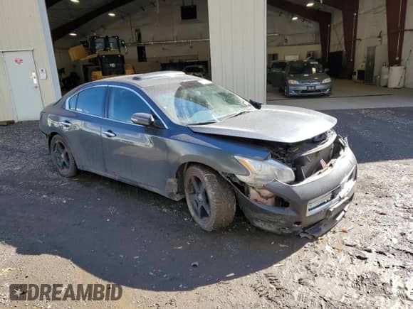 2013 Nissan Maxima SV with VIN 1N4AA5AP9DC828147, listed as a Copart auction lot 85737265 with 143,414 mi miles and Salvage title. Bid and sale history available at DreamBid. Image 4.