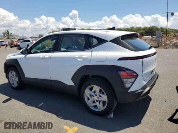 2025 Hyundai Kona SE with VIN KM8HA3AB7SU191411, listed as a Copart auction lot 68730955 with 6,138 mi miles and Salvage title. Bid and sale history available at DreamBid. Image 2.