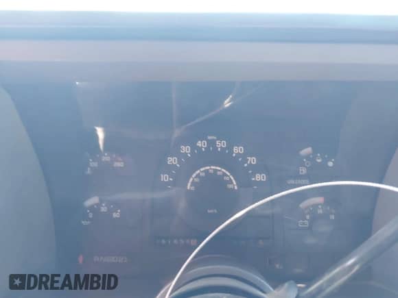 1991 GMC Sierra 1500 z VIN 2GTEC19K8M1514678, wystawiony jako IAAI lot #43387857 z przebiegiem 161 656 mil mil oraz . Historia ofert i sprzedaży dostępna na DreamBid. Obrazek 7.