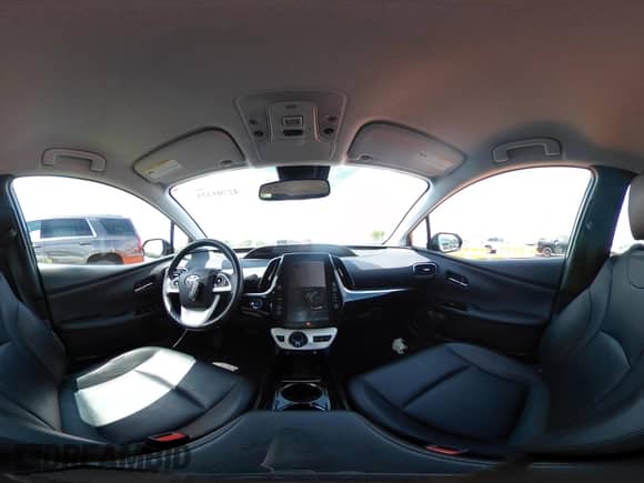 2018 Toyota Prius Plus z VIN JTDKARFP5J3070415, wystawiony jako IAAI lot #42701325 z przebiegiem 77 529 mil mil oraz . Historia ofert i sprzedaży dostępna na DreamBid. Obrazek 19.