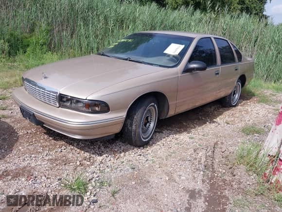 1995 Chevrolet Caprice с VIN 1G1BL52W1SR190462, выставлен на аукционе IAAI как лот 42964092 с пробегом 101 000 миль миль и . История ставок и продаж доступна на DreamBid. Изображение 2.