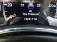 2018 Jeep Grand Cherokee Upland z VIN 1C4RJFAGXJC263843, wystawiony jako IAAI lot #43017495 z przebiegiem 142 416 mil mil oraz . Historia ofert i sprzedaży dostępna na DreamBid. Obrazek 15.