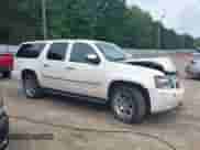 2013 Chevrolet Suburban LTZ z VIN 1GNSCKE06DR374285, wystawiony jako IAAI lot #42281265 z przebiegiem 111 394 mil mil oraz . Historia ofert i sprzedaży dostępna na DreamBid. Obrazek 13.