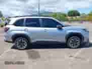 2025 Subaru Forester Premium z VIN JF2SLDDCXSH525603, wystawiony jako IAAI lot #43131099 z przebiegiem 4 782 mil mil oraz . Historia ofert i sprzedaży dostępna na DreamBid. Obrazek 14.