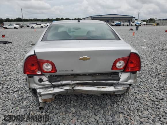 2010 Chevrolet Malibu 2LT z VIN 1G1ZD5EB5AF153046, wystawiony jako Copart lot #81274355 z przebiegiem 47 876 mil mil oraz Szkoda całkowita • Salvage title. Historia ofert i sprzedaży dostępna na DreamBid. Obrazek 6.
