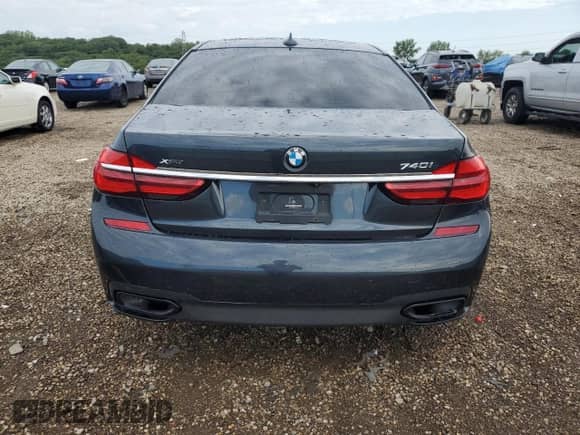 2019 BMW 7 Series 740i xDrive с VIN WBA7E4C54KGV70217, выставлен на аукционе Copart как лот 70487135 с пробегом 63 589 миль миль и Списание • Salvage title. История ставок и продаж доступна на DreamBid. Изображение 6.
