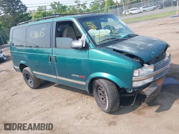 1998 Chevrolet Astro with VIN 1GNEL19W2WB172044, listed as a IAAI auction lot 42381085 with 218,946 mi miles and . Bid and sale history available at DreamBid. Image 1.