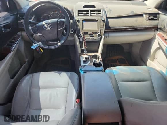 2014 Toyota Camry XLE with VIN 4T4BF1FK3ER345708, listed as a Copart auction lot 71482385 with 141,276 mi miles and Salvage title. Bid and sale history available at DreamBid. Image 8.