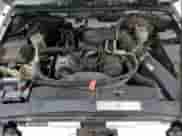 2001 Chevrolet Blazer LT with VIN 1GNCS13W312132549, listed as a Copart auction lot 90613665 with 207,148 mi miles and Salvage title. Bid and sale history available at DreamBid. Image 12.