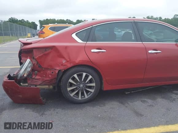 2016 Nissan Altima SV z VIN 1N4AL3AP0GC165666, wystawiony jako IAAI lot #42901004 z przebiegiem 130 580 mil mil oraz . Historia ofert i sprzedaży dostępna na DreamBid. Obrazek 13.