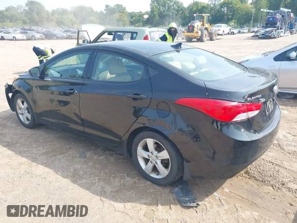 2013 Hyundai Elantra GLS с VIN KMHDH4AE2DU928415, выставлен на аукционе IAAI как лот 43173044 с пробегом 187 774 миль миль и . История ставок и продаж доступна на DreamBid. Изображение 3.