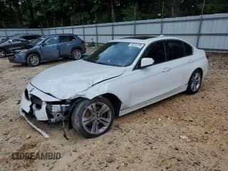 2017 BMW 3 Series 330i xDrive z VIN WBA8D9C30HA005929, wystawiony jako Copart lot #58101795 z przebiegiem Nie podano mil oraz Szkoda całkowita • Salvage title. Historia ofert i sprzedaży dostępna na DreamBid. Obrazek 1.