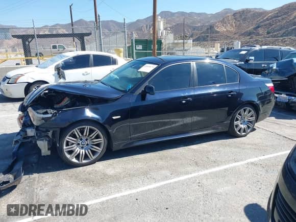 2008 BMW 5 Series 550i с VIN WBANW53598CT50727, выставлен на аукционе IAAI как лот 43410130 с пробегом 138 656 миль миль и . История ставок и продаж доступна на DreamBid. Изображение 15.