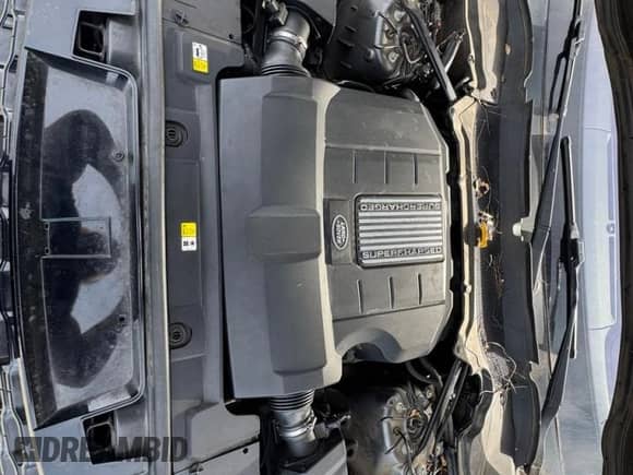 2019 Land Rover Range Rover Sport HSE Dynamic with VIN SALWV2SV9KA422192, listed as a Copart auction lot 80224385 with 137,556 mi miles and Clean title. Bid and sale history available at DreamBid. Image 7.