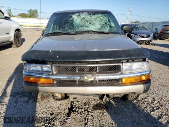 2001 Chevrolet S-10 LS Xtreme с VIN 1GCCS195218172240, выставлен на аукционе Copart как лот 81904105 с пробегом Не указан миль и Списание • Salvage title. История ставок и продаж доступна на DreamBid. Изображение 5.