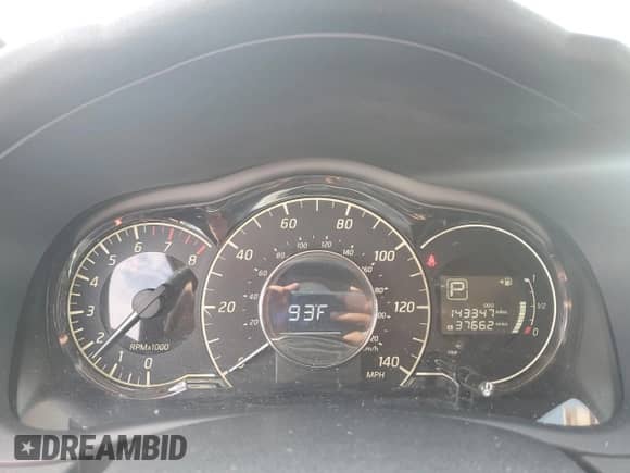 2017 Nissan Note SV z VIN 3N1CE2CP6HL353279, wystawiony jako Copart lot #81162265 z przebiegiem 143 347 mil mil oraz Szkoda całkowita • Salvage title. Historia ofert i sprzedaży dostępna na DreamBid. Obrazek 9.