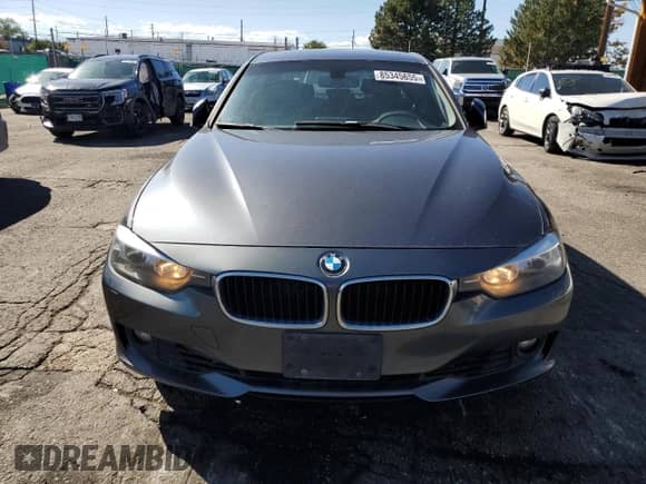 2013 BMW 3 Series 328i xDrive with VIN WBA3B3C57DF540588, listed as a Copart auction lot 85345655 with 111,033 mi miles and Clean title. Bid and sale history available at DreamBid. Image 5.
