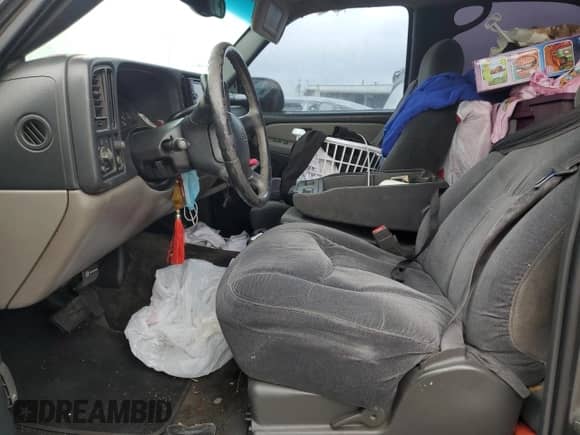 2002 Chevrolet Tahoe LS с VIN 1GNEC13VX2R232041, выставлен на аукционе Copart как лот 81682185 с пробегом Не указан миль и Чистый • Clean title. История ставок и продаж доступна на DreamBid. Изображение 7.