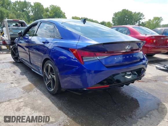 2023 Hyundai Elantra N Line z VIN KMHLR4AF9PU589934, wystawiony jako IAAI lot #43118500 z przebiegiem 15 761 mil mil oraz . Historia ofert i sprzedaży dostępna na DreamBid. Obrazek 3.