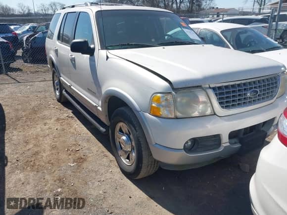 2002 Ford Explorer Limited с VIN 1FMZU75W82ZA41410, выставлен на аукционе IAAI как лот 41707136 с пробегом 245 391 миль миль и . История ставок и продаж доступна на DreamBid. Изображение 1.