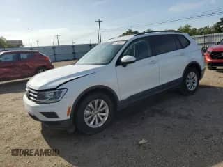 2019 Volkswagen Tiguan S с VIN 3VV0B7AXXKM105080, выставлен на аукционе Copart как лот 61733615 с пробегом 166 719 миль миль и Списание • Salvage title. История ставок и продаж доступна на DreamBid. Изображение 1.