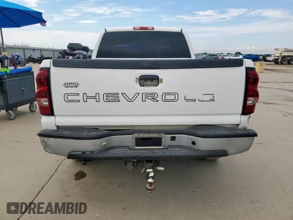 2006 Chevrolet Silverado 1500 Work Truck with VIN 1GCEC19V76Z218961, listed as a Copart auction lot 69675965 with 299,768 mi miles and Salvage title. Bid and sale history available at DreamBid. Image 6.