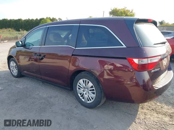 2013 Honda Odyssey LX с VIN 5FNRL5H27DB058888, выставлен на аукционе IAAI как лот 43266697 с пробегом 160 562 миль миль и . История ставок и продаж доступна на DreamBid. Изображение 3.