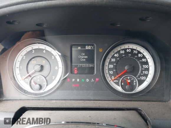 2013 Ram 1500 Express z VIN 1C6RR6FT9DS532463, wystawiony jako IAAI lot #42780378 z przebiegiem 171 219 mil mil oraz . Historia ofert i sprzedaży dostępna na DreamBid. Obrazek 7.