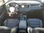 2018 Kia Sorento SX z VIN 5XYPKDA5XJG387291, wystawiony jako Copart lot #84563195 z przebiegiem 73 902 mil mil oraz Czysty tytuł • Clean title. Historia ofert i sprzedaży dostępna na DreamBid. Obrazek 8.