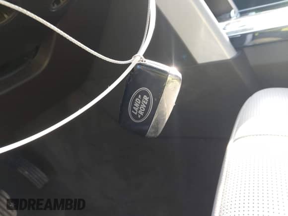 2017 Land Rover Discovery HSE z VIN SALRRBBV7HA046036, wystawiony jako IAAI lot #43238640 z przebiegiem 85 594 mil mil oraz . Historia ofert i sprzedaży dostępna na DreamBid. Obrazek 11.