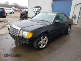 1991 Mercedes-Benz 300 CE с VIN WDBEA51D4MB435873, выставлен на аукционе Copart как лот 76500764 с пробегом 143 880 миль миль и Списание • Salvage title. История ставок и продаж доступна на DreamBid. Изображение 1.