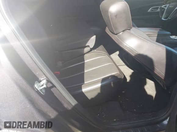 2013 Chevrolet Equinox LT z VIN 2GNALPEK7D6105847, wystawiony jako IAAI lot #43417605 z przebiegiem 198 498 mil mil oraz . Historia ofert i sprzedaży dostępna na DreamBid. Obrazek 8.